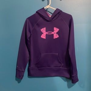 Under Armour hoodie Size youth large loose fit